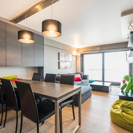 Ocean View Center 2-bedroom 아파트 *